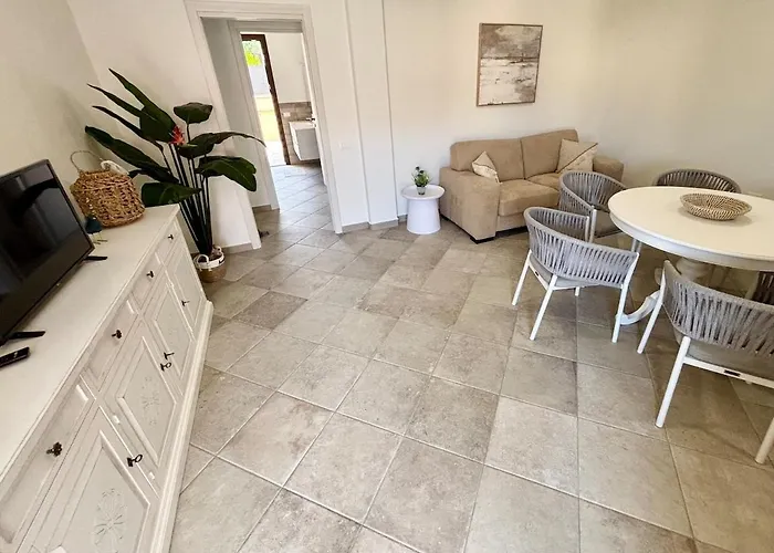 Casa Merlino By La Via Del Mare Viaggi E Vacanze Vakantiehuis Villasimius