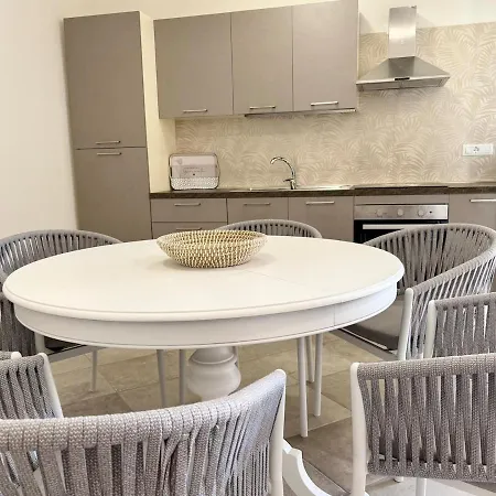 Holiday home Casa Merlino By La Via Del Mare Viaggi E Vacanze *