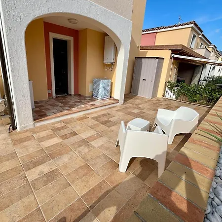 Сasa de vacaciones Casa Merlino By La Via Del Mare Viaggi E Vacanze *